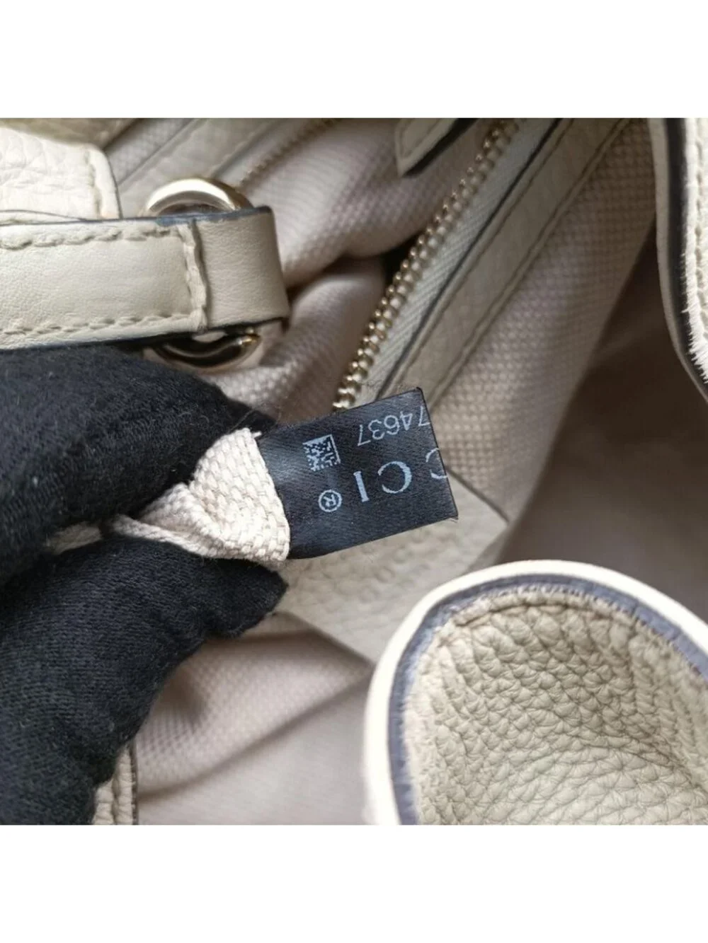 ★SOLD★ Gucci Soho White Leather Messenger Bag - Picture 13 of 15